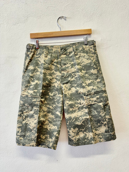 Digital Camo Cargo Short “W31”