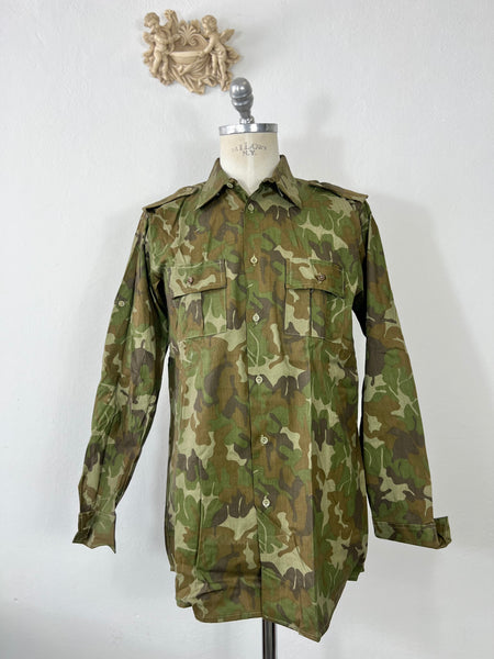 Vintage Romanian Army Shirt M1990 “M/L”